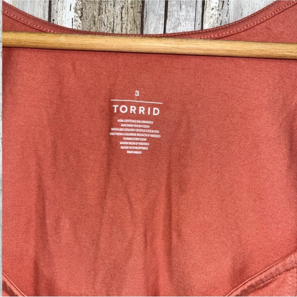 Torrid Foxy Notch Neck Cap Sleeve Salmon Blouse - Picture 5 of 5